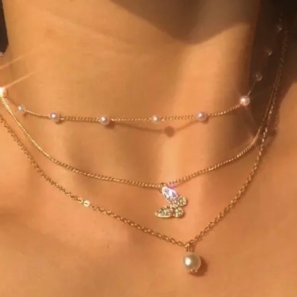 Butterfly Pearls Gold Chain Luxury Trendy Everyday Casual Formal Necklace